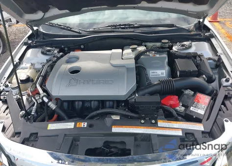 2011 Ford Fusion Hybrid z USA, uszkodzony, nr VIN 3FADP0L34BR208880